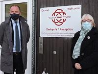 Image of Dr Richard Jones and Sharon Hammond