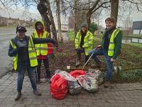 Image of a group of litter pickers in Welshpool
