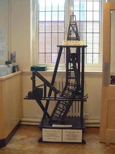 Llanidloes Museum - Image of mineshaft model